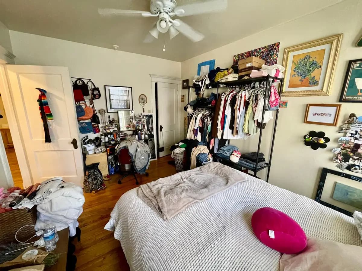 2422 E. Bradford Ave - Apartment - 10