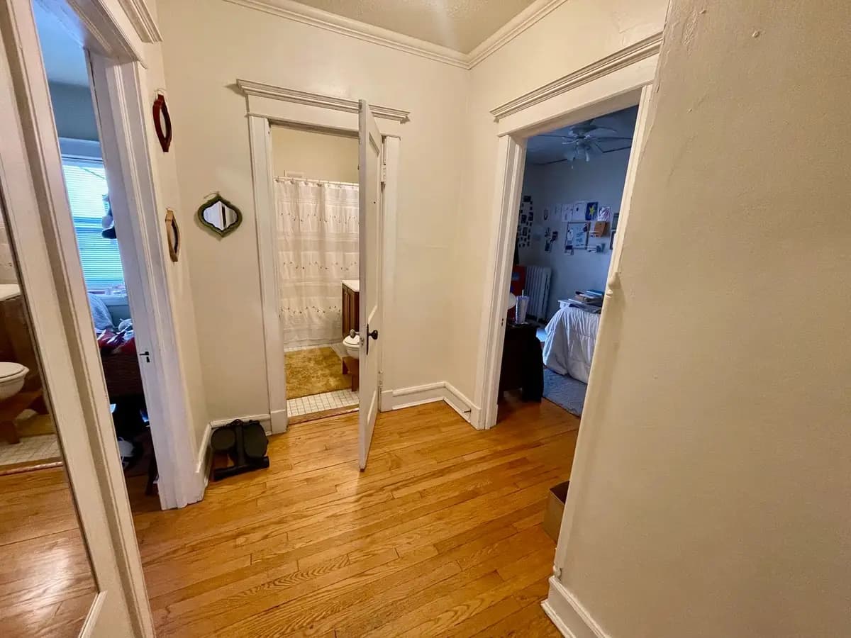 2422 E. Bradford Ave - Apartment - 11