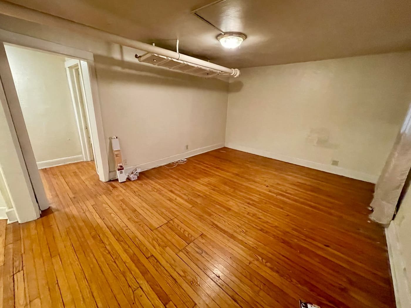 Milwaukee County apartments for rent - image - large (1).jpeg