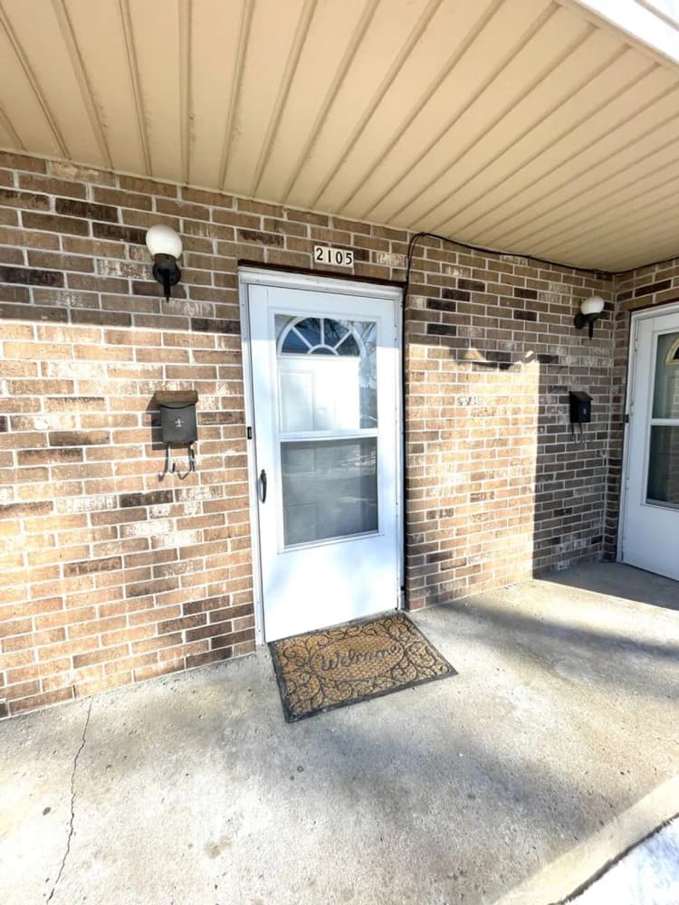 Milwaukee County apartments for rent - image - large (1).jpeg