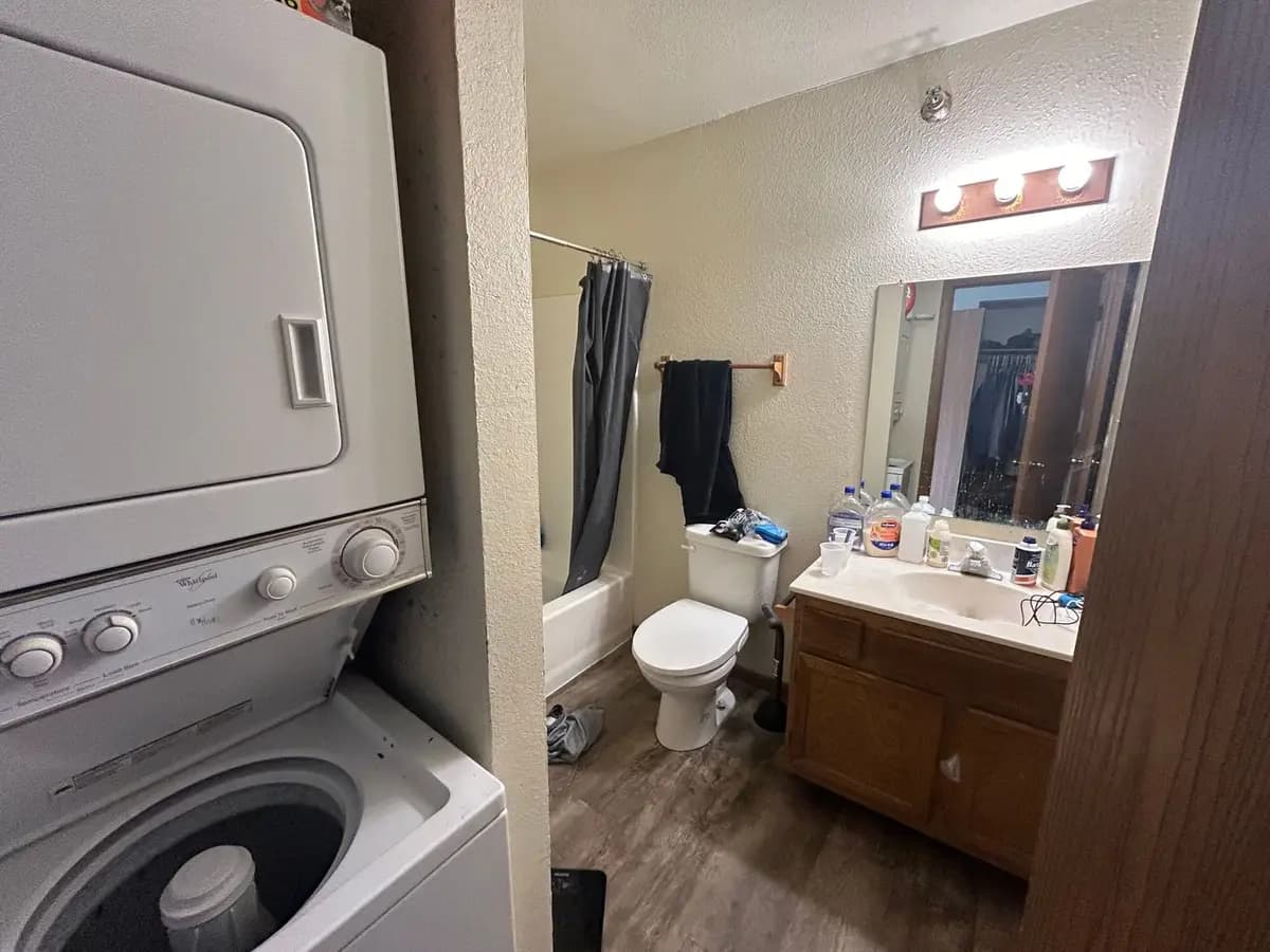 Milwaukee County apartments for rent - image - large (7).jpeg