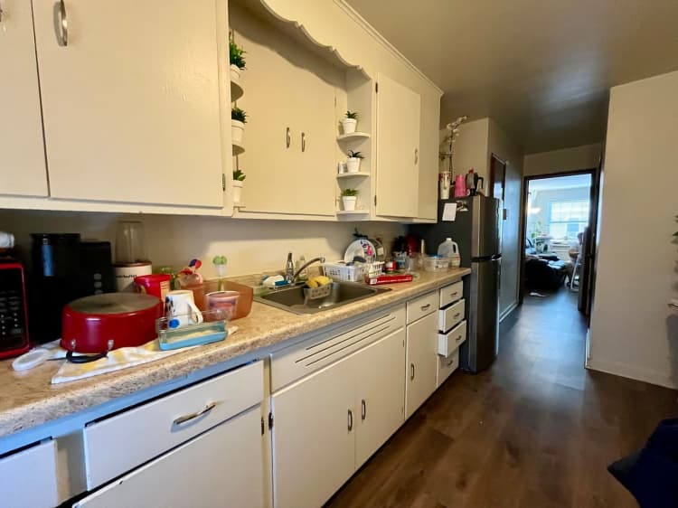 Milwaukee County apartments for rent - image - large (11).jpeg
