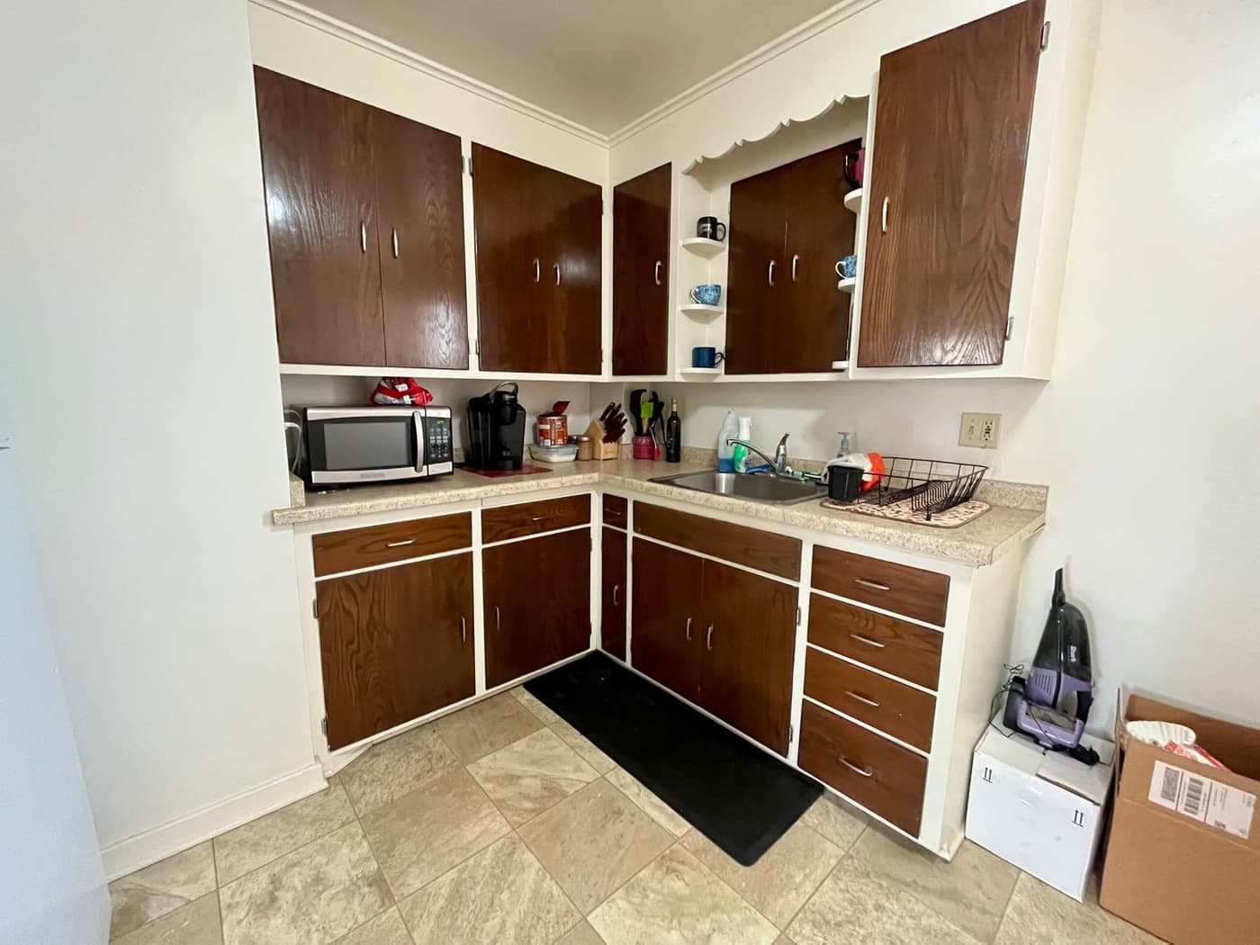7726 W Becher St - Apartment - 10