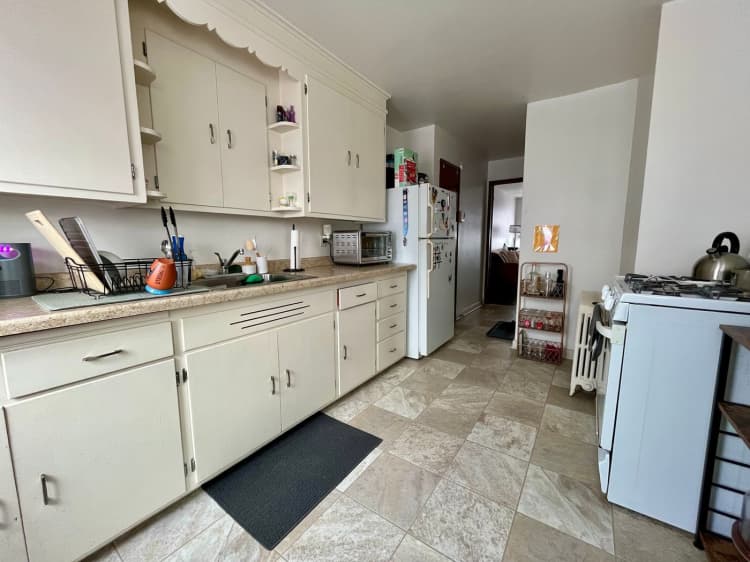 Milwaukee County apartments for rent - image - large (37).jpeg