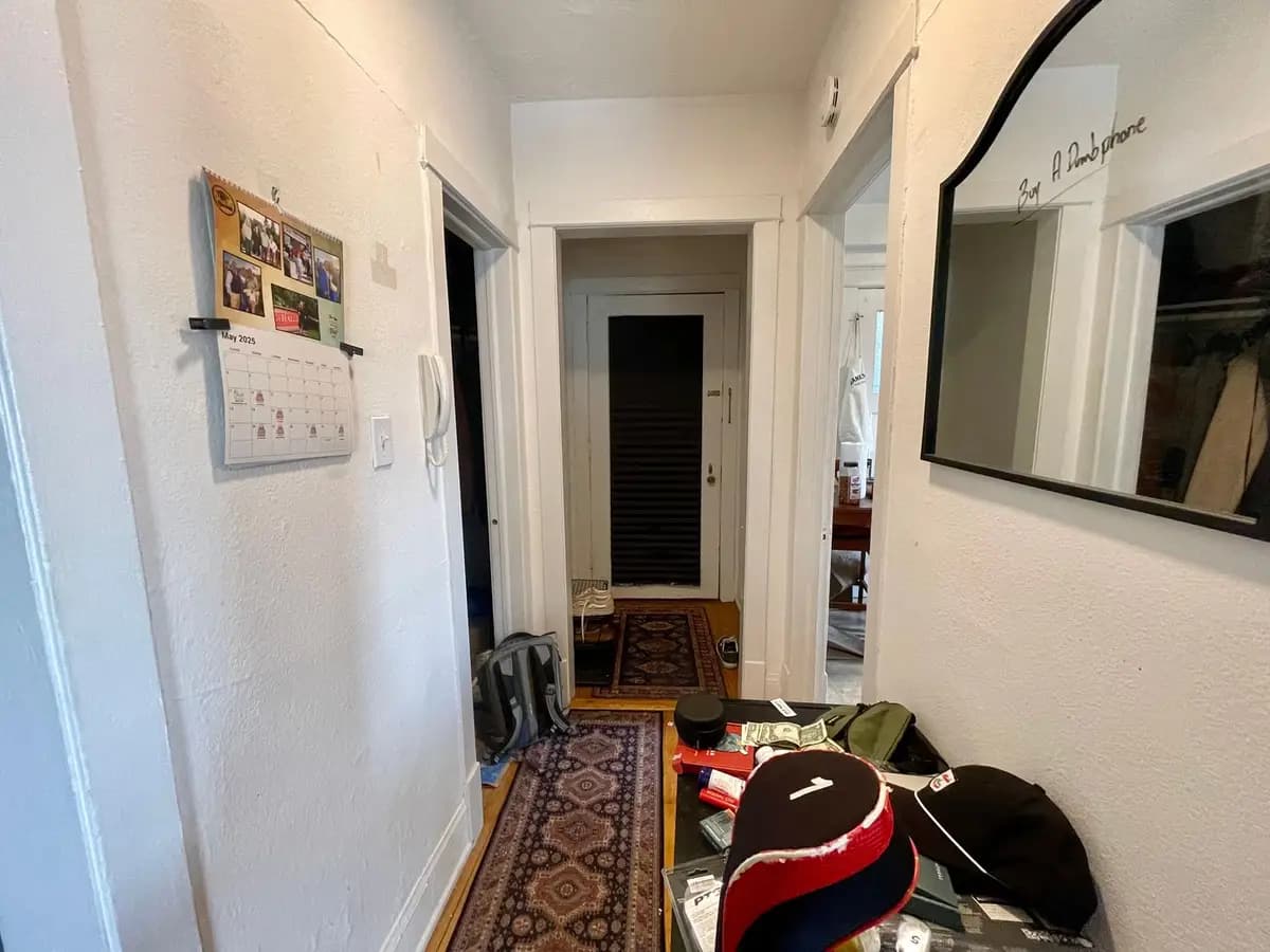 2520 N Lake Dr. - Apartment - 9