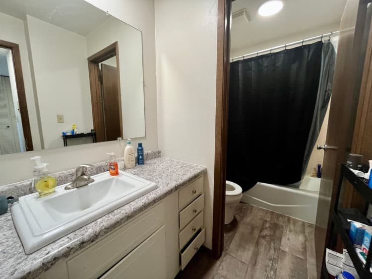 Milwaukee County apartments for rent - image - large (9).jpeg