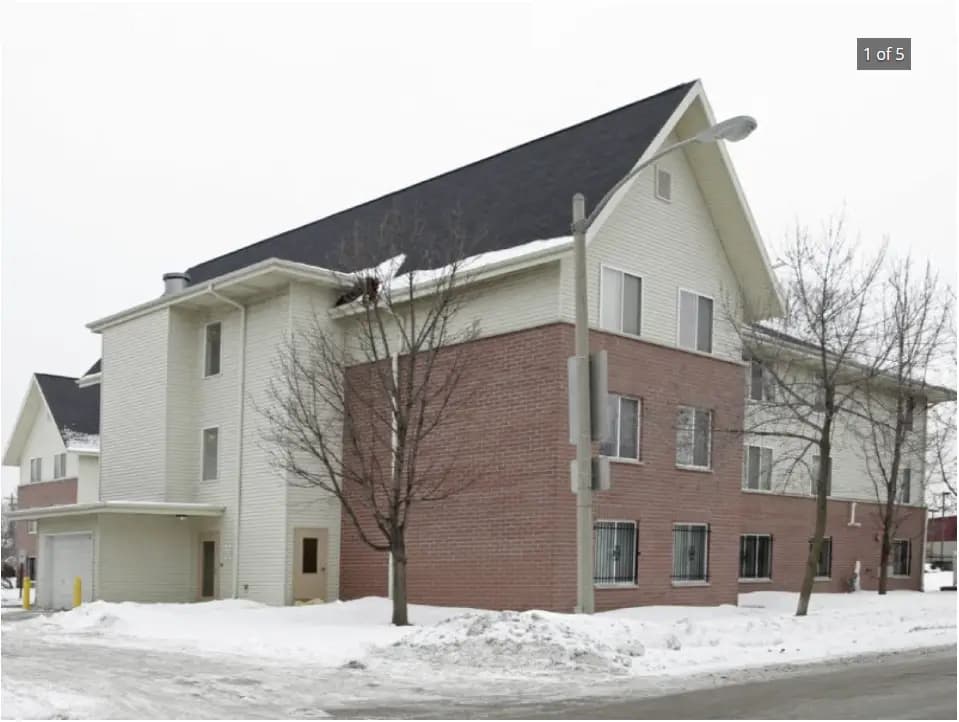 CG Robinson Terrace - Affordable Housing for Rent in Milwaukee County, WI