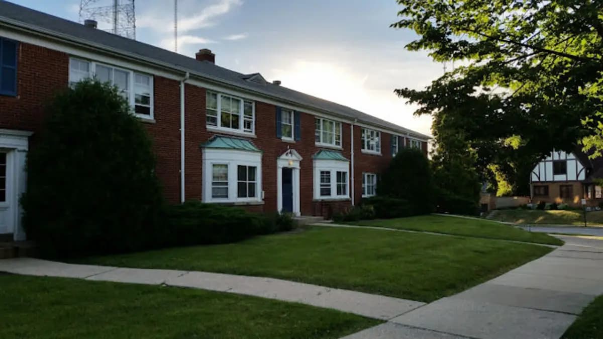 Milwaukee County apartments for rent - Property image - Ardmore Terrace Apartments - 1