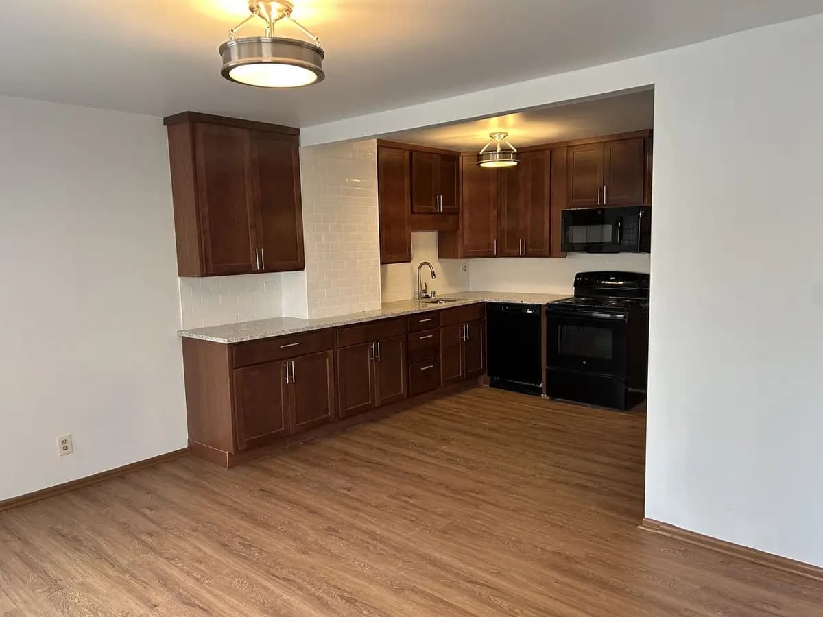 Milwaukee County apartments for rent - Property image - Clayton Park Townhouses - 3