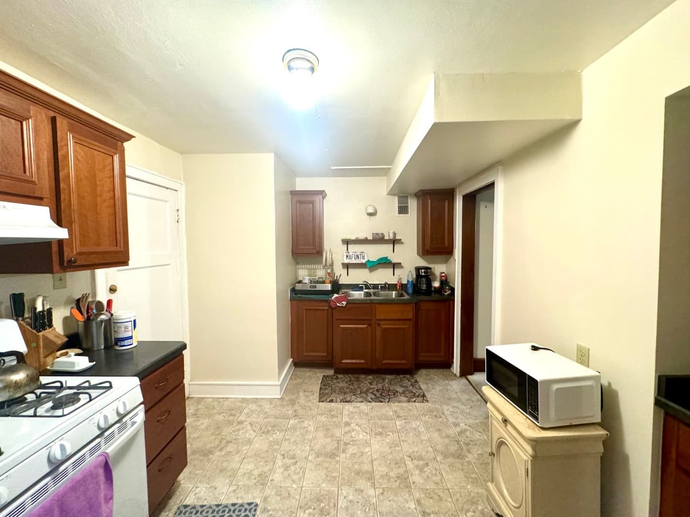 Milwaukee County apartments for rent - Property image - 1804 E Elmdale Ct - 1