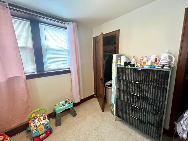 Milwaukee County apartments for rent - image - large (8).jpeg