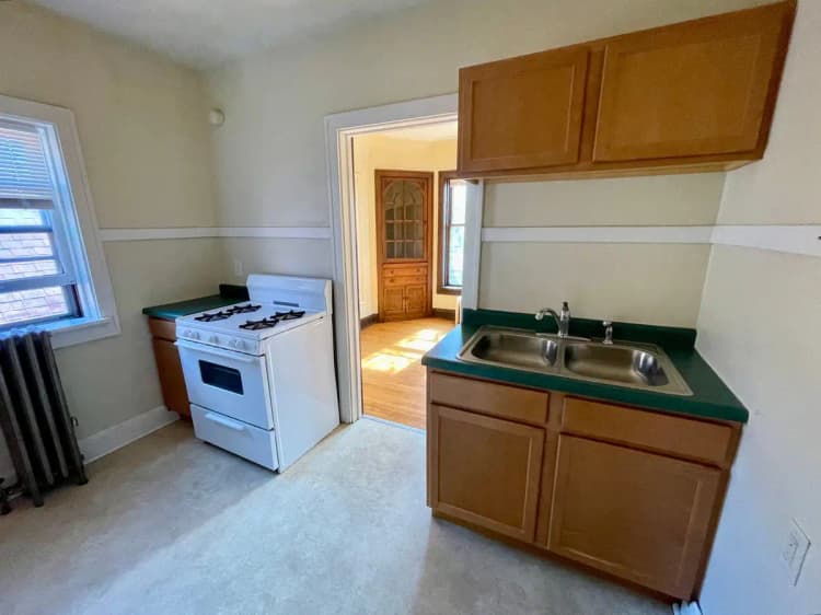 Milwaukee County apartments for rent - image - large (5).jpeg