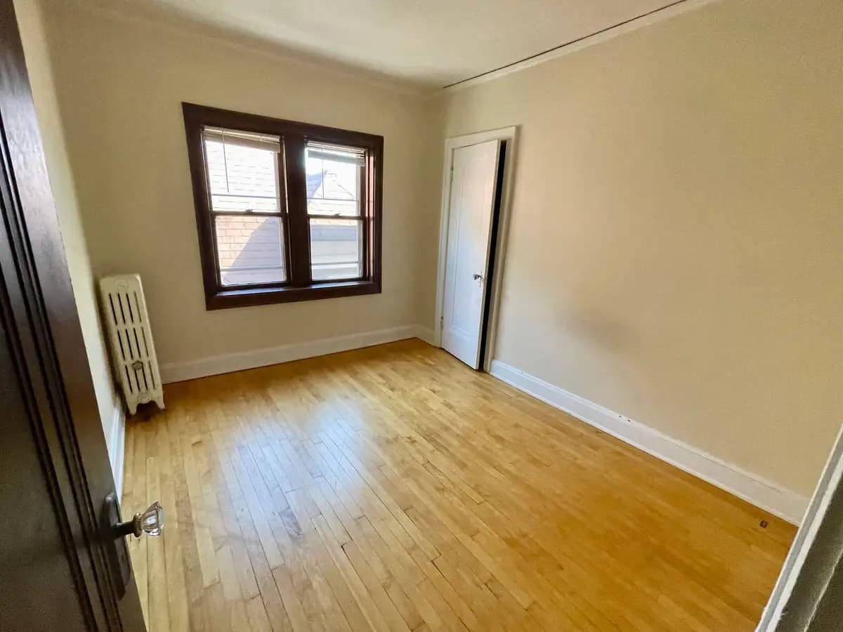 2556 N. Murray - Apartment - 27