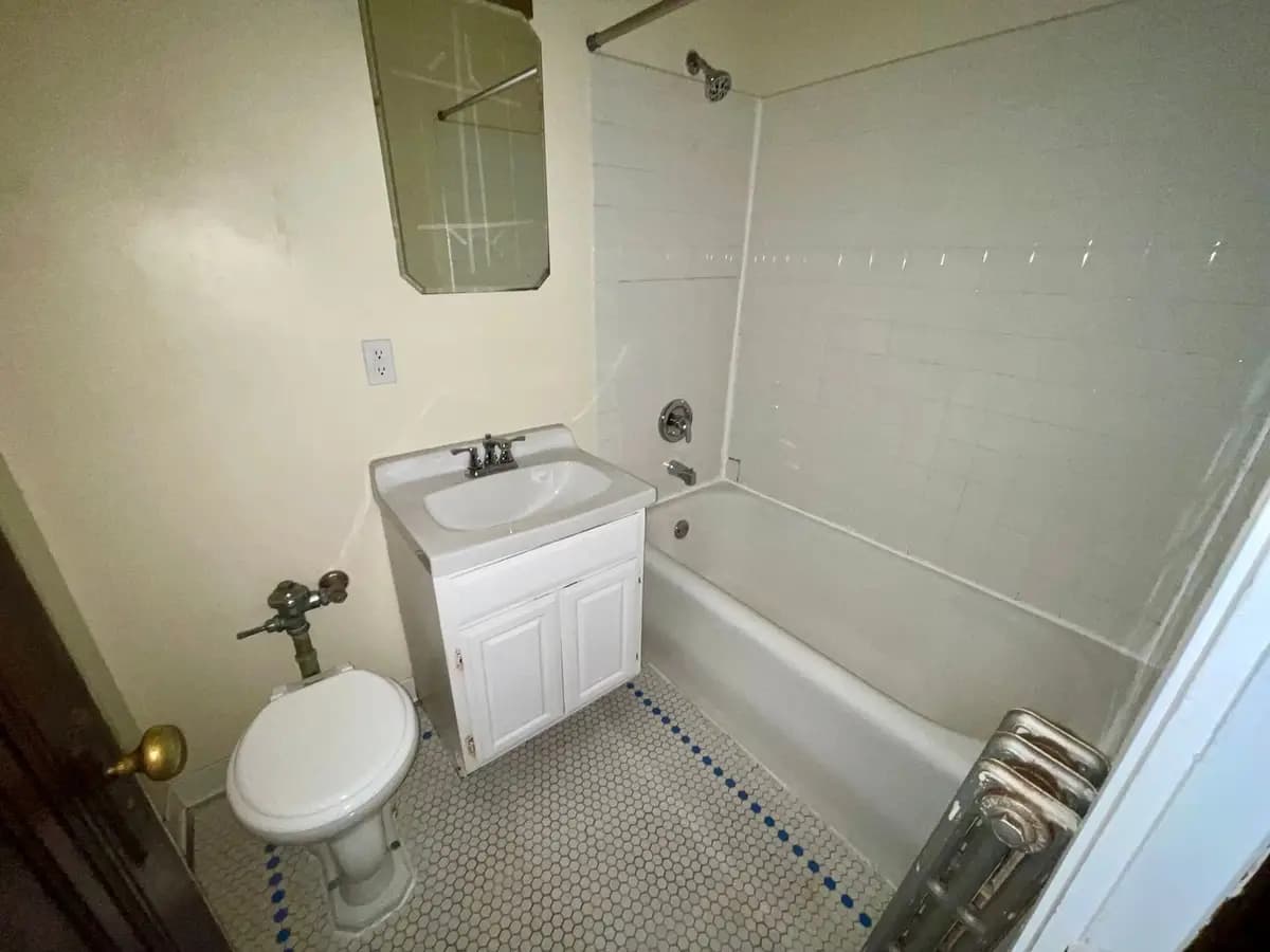 2556 N. Murray - Apartment - 31