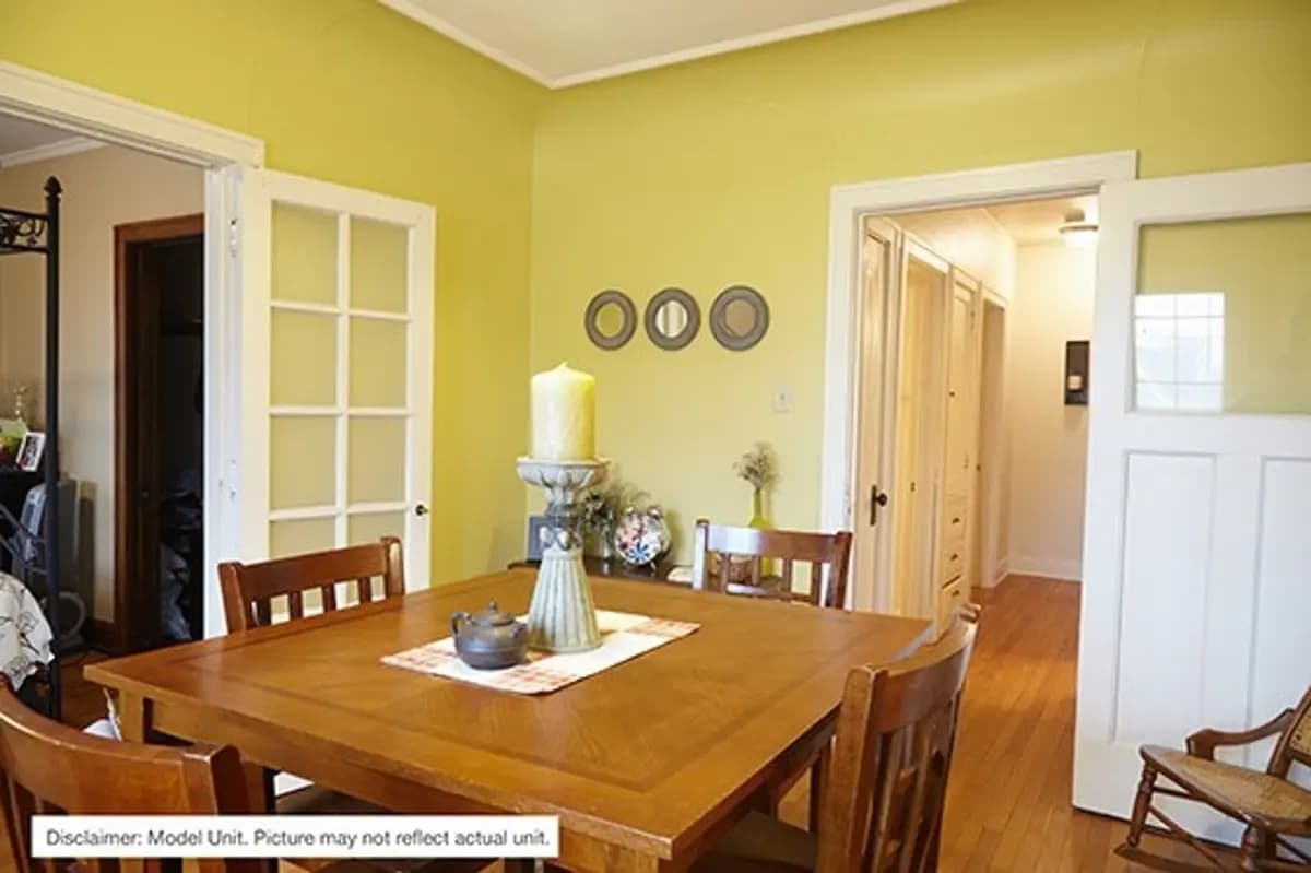 2556 N. Murray - Apartment - 6