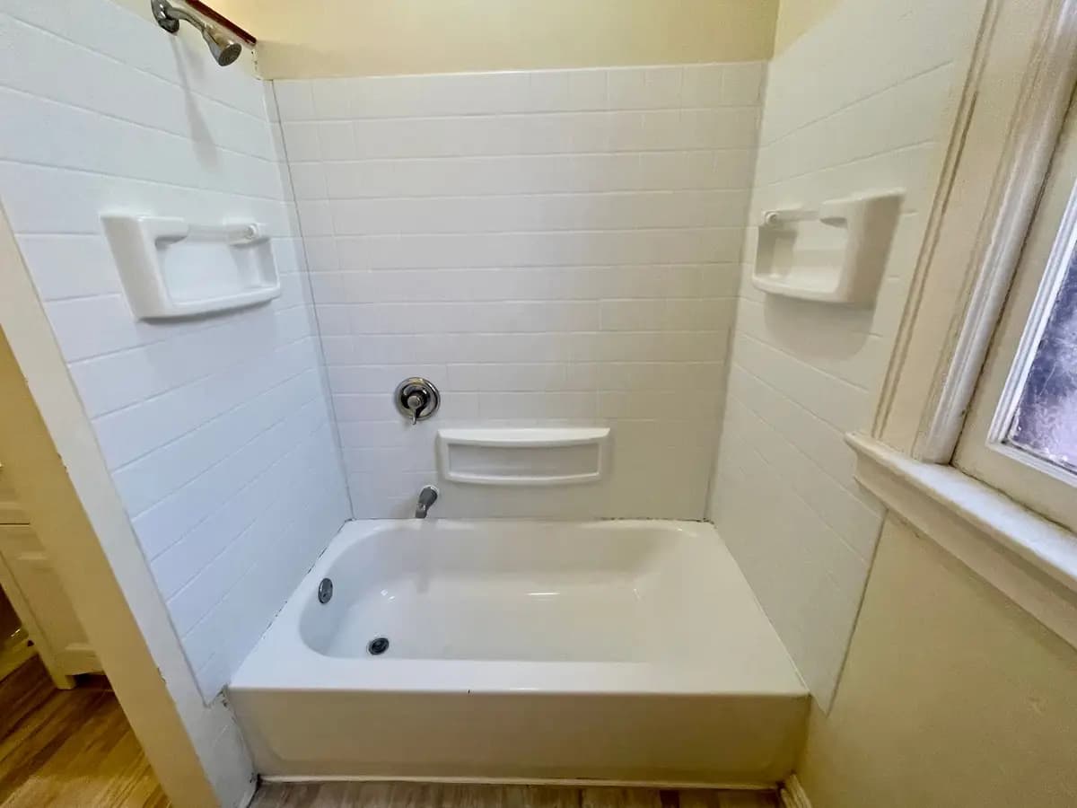 2572 N Murray St. - Apartment - 11