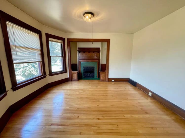 Milwaukee County apartments for rent - image - large (13).jpeg