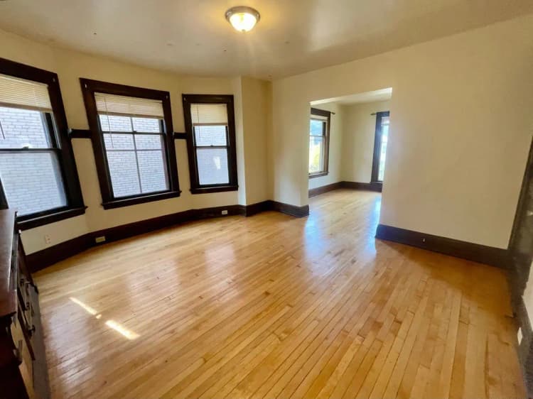 Milwaukee County apartments for rent - image - large (2).jpeg