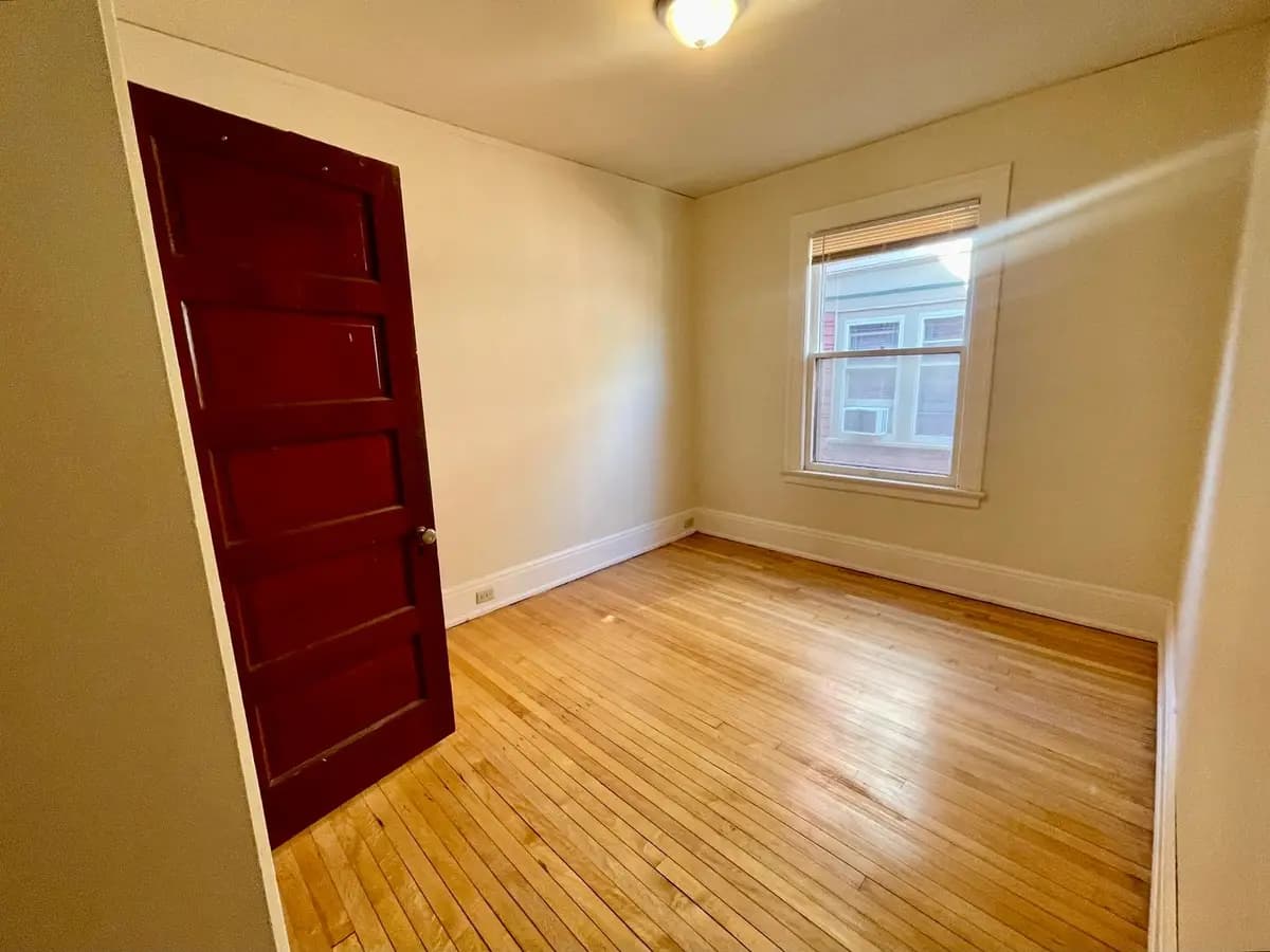2572 N Murray St. - Apartment - 10
