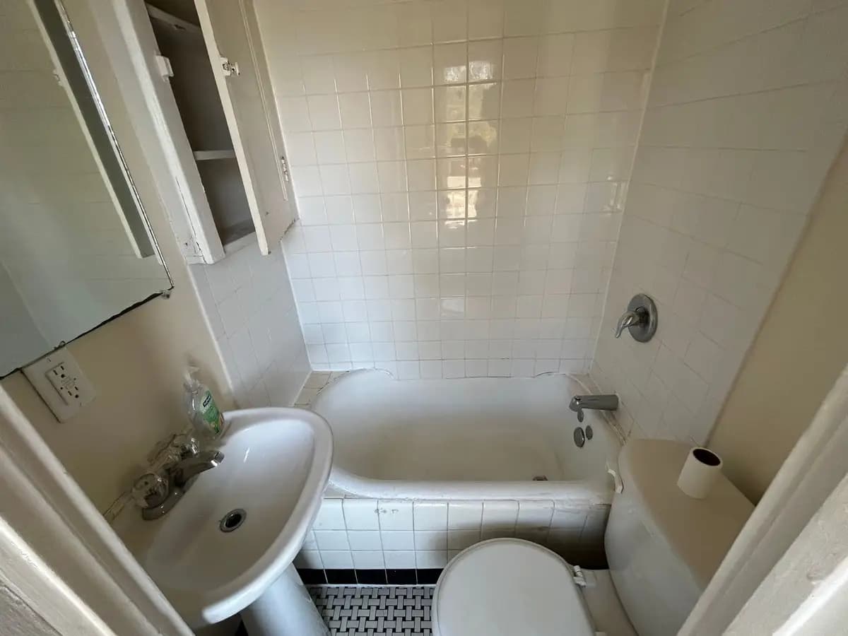 2602 N. Humboldt Blvd - Apartment - 6