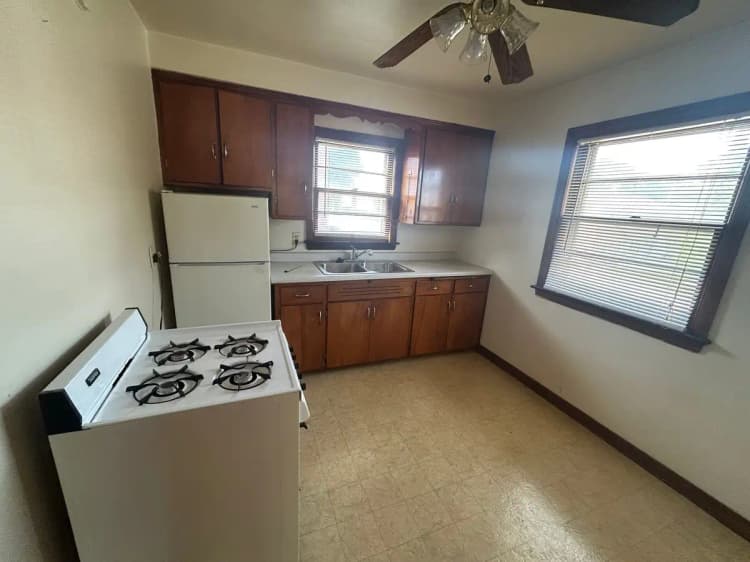 Milwaukee County apartments for rent - image - large (1).jpeg
