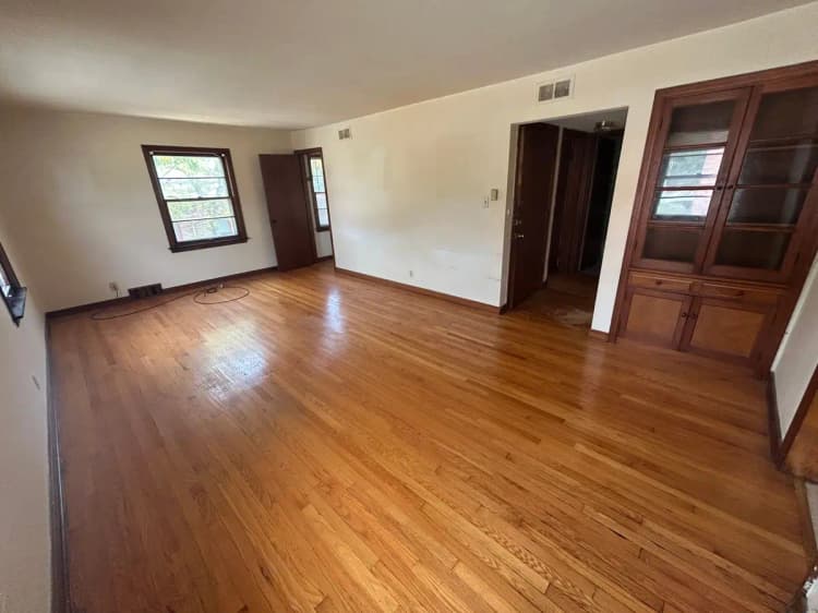 Milwaukee County apartments for rent - image - large (5).jpeg