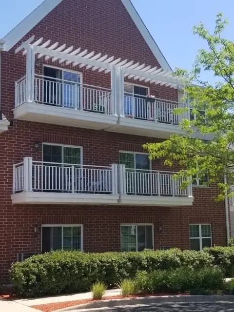 Milwaukee County apartments for rent - Property image - Parkside Commons - 2