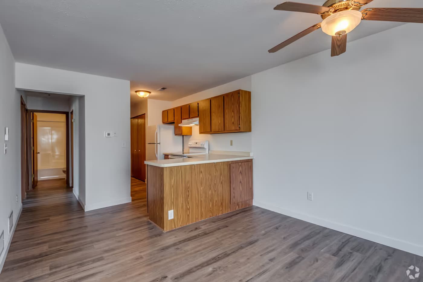 Newbury Place Apartments - Apartment - 66