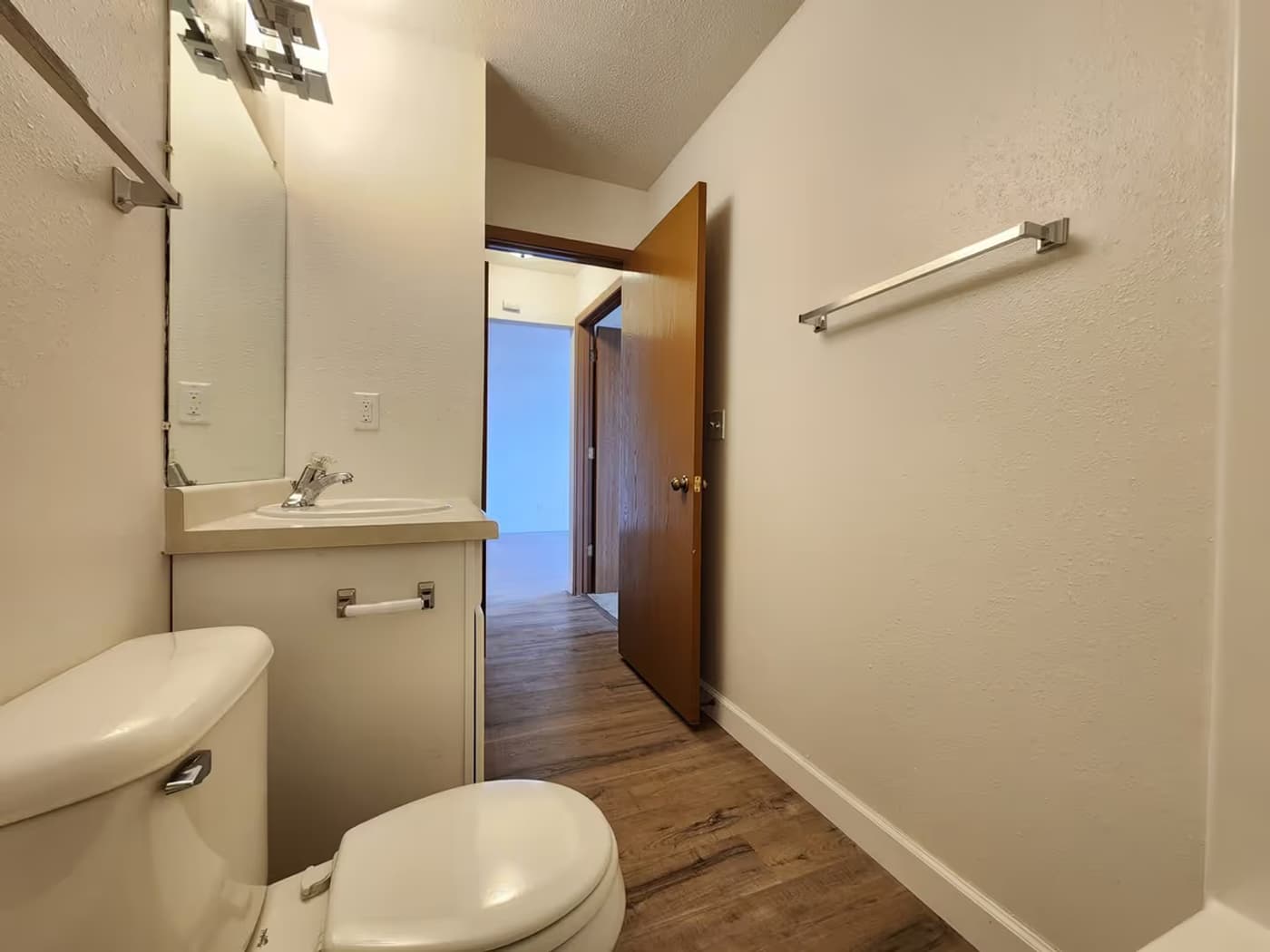 Newbury Place Apartments - Apartment - 51