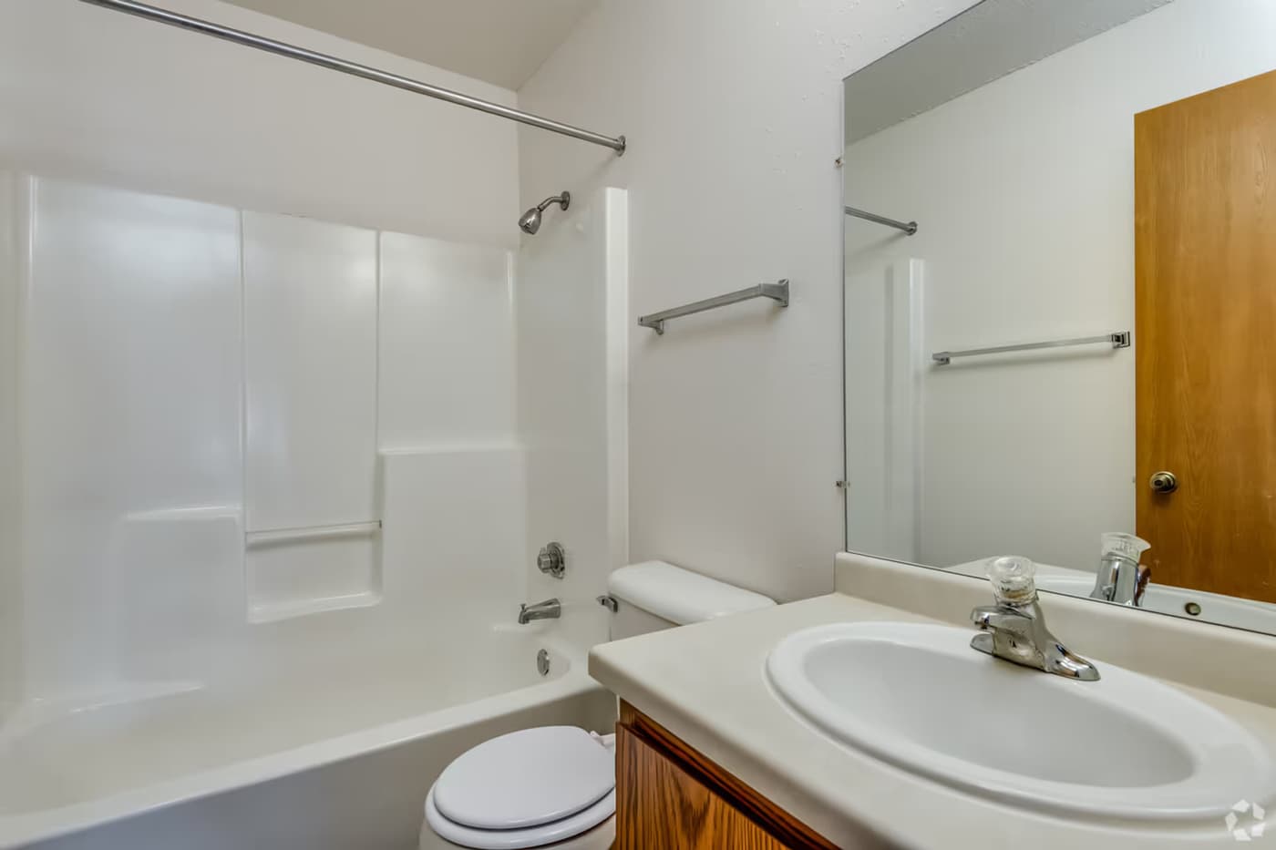 Newbury Place Apartments - Apartment - 59