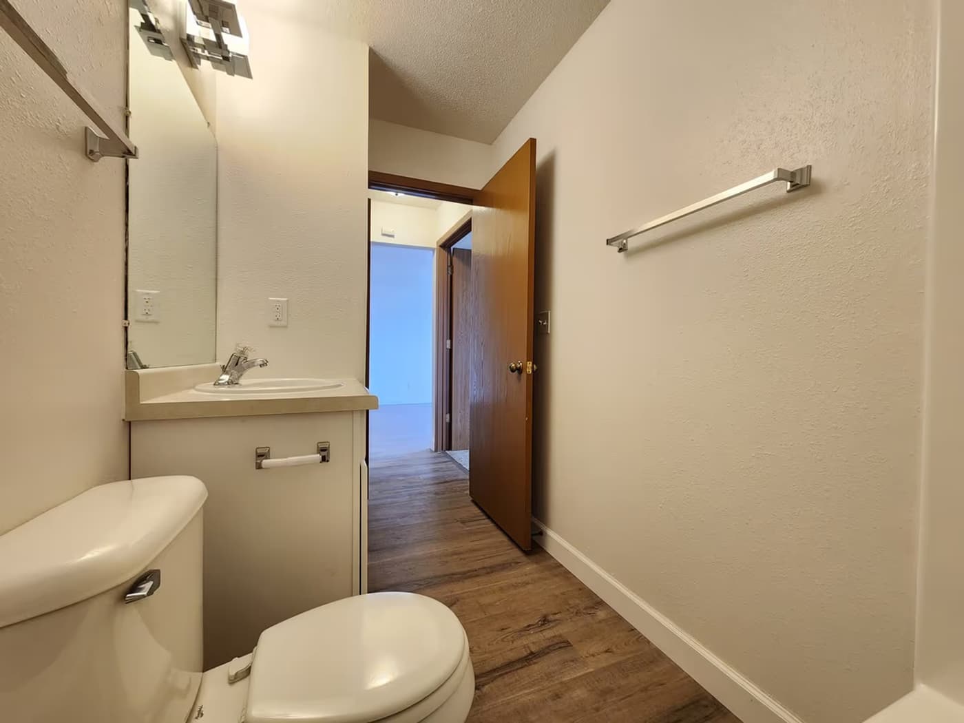 Newbury Place Apartments - Apartment - 61