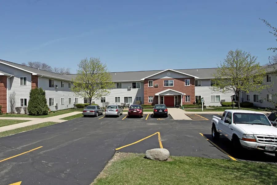 Milwaukee County apartments for rent - Property image - Fair Crest Apartments - 2