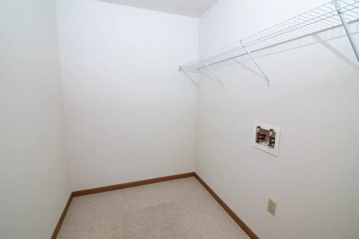 Crestview Of Woodland Ridge - Apartment - 17