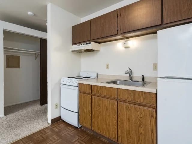 Milwaukee County apartments for rent - image - Mineral Studio