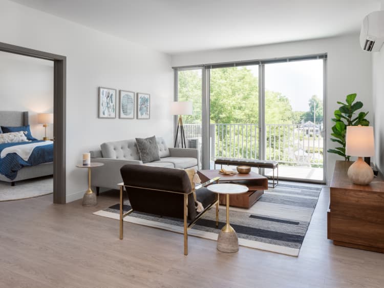 Milwaukee County apartments for rent - image - 2 Bed / 2 Bath - 1,037 SF - Living Room