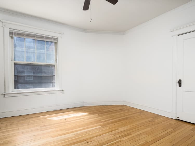 Milwaukee County apartments for rent - image - Bedroom