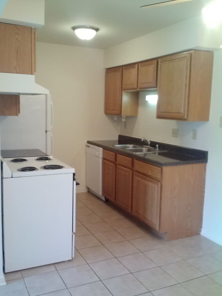 Milwaukee County apartments for rent - image - large (12).jpg