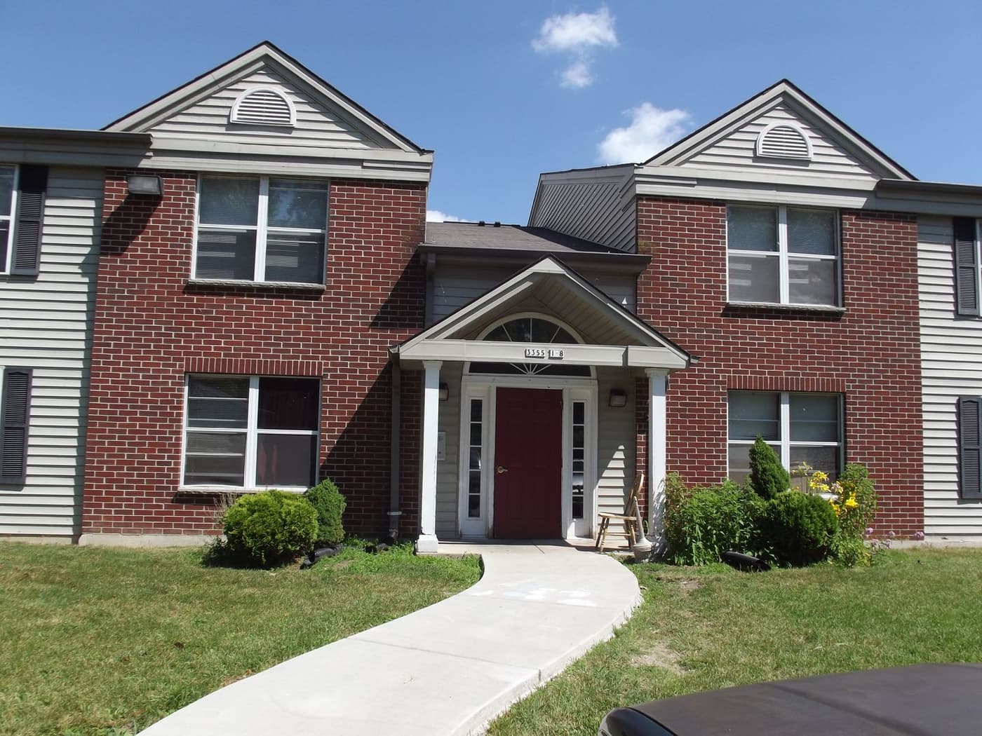 Milwaukee County apartments for rent - Property image - Lake Bluff Apartment Homes - 2