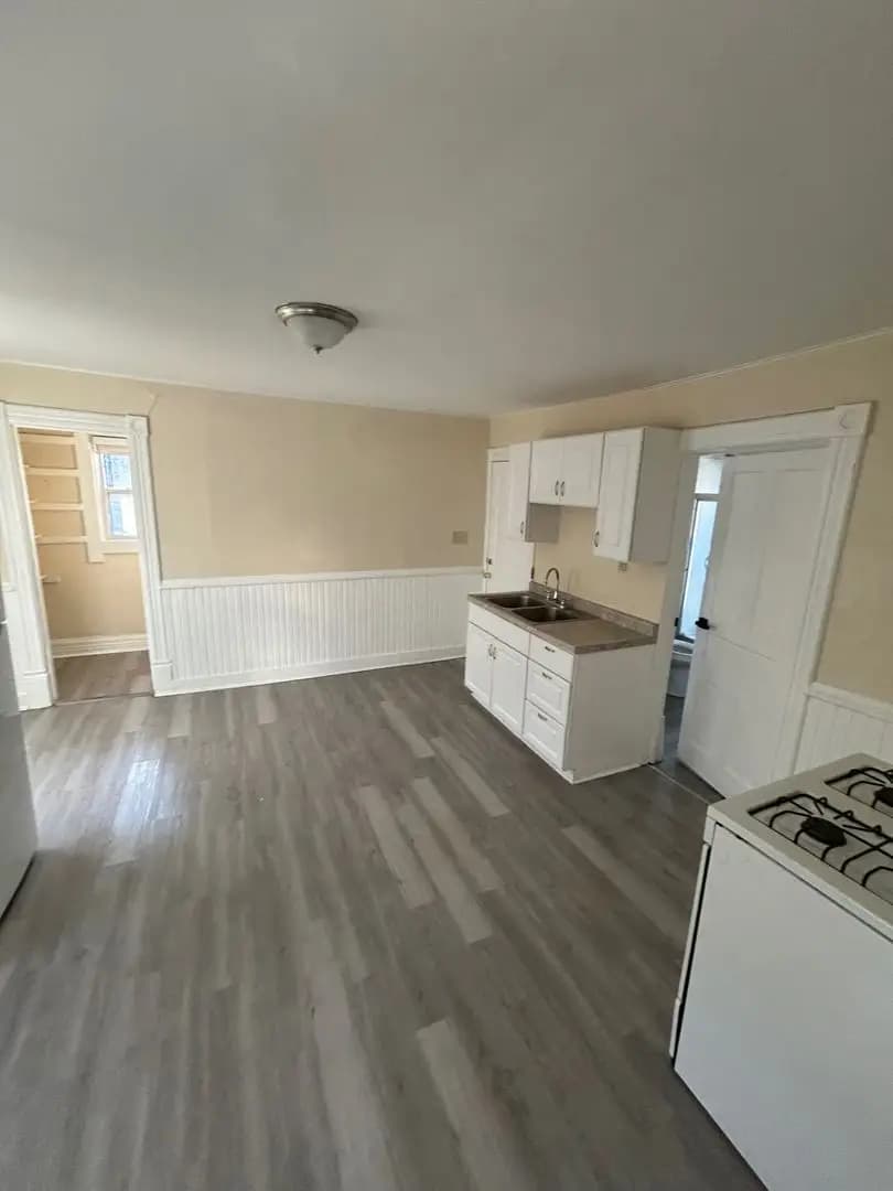2753 N Holton St - Apartment - 2
