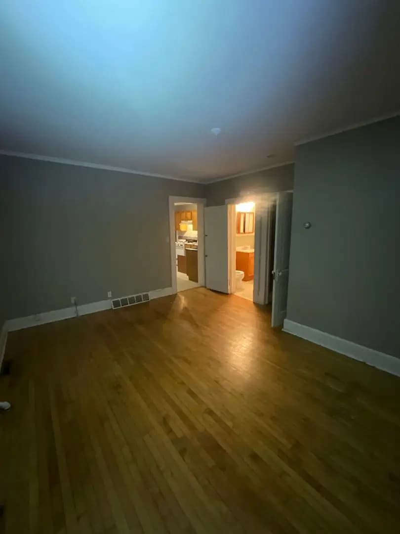 1729 N Warren Ave - Apartment - 4