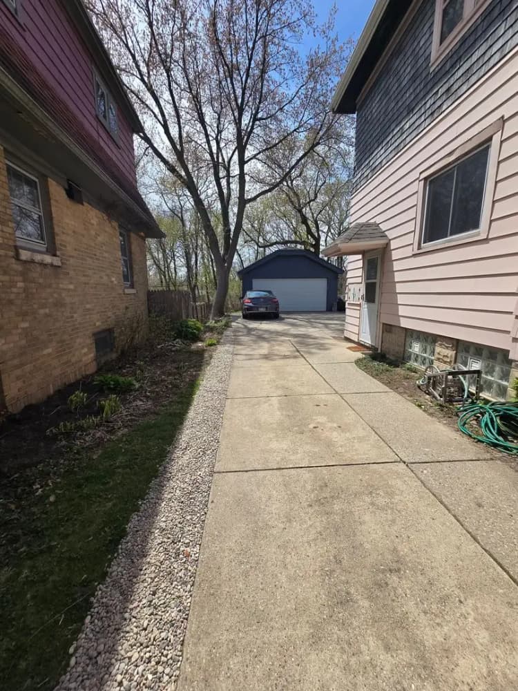 Milwaukee County apartments for rent - image - large (2).jpg