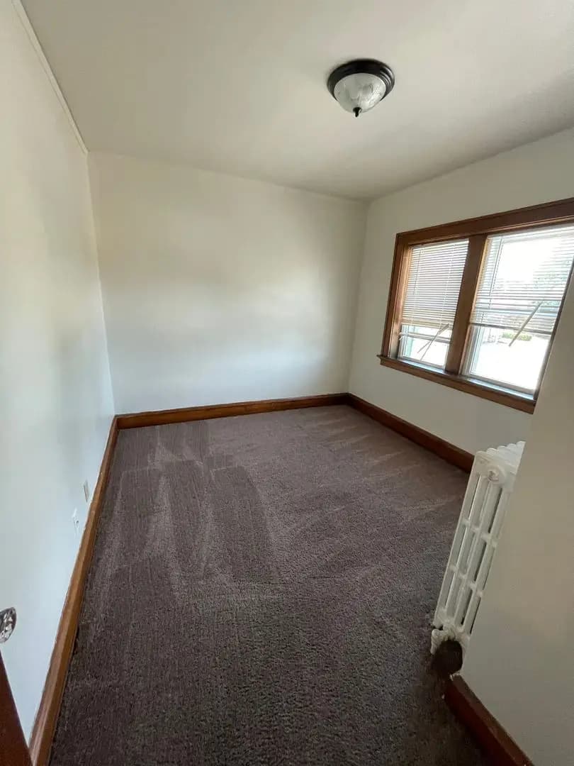 3072 N 49th St - Apartment - 5