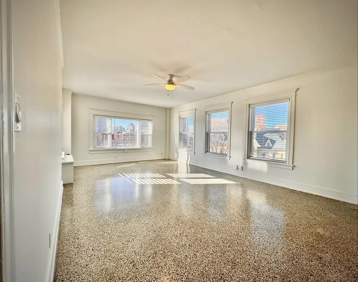 Milwaukee County apartments for rent - Property image - Lakeshore Apartments - 3