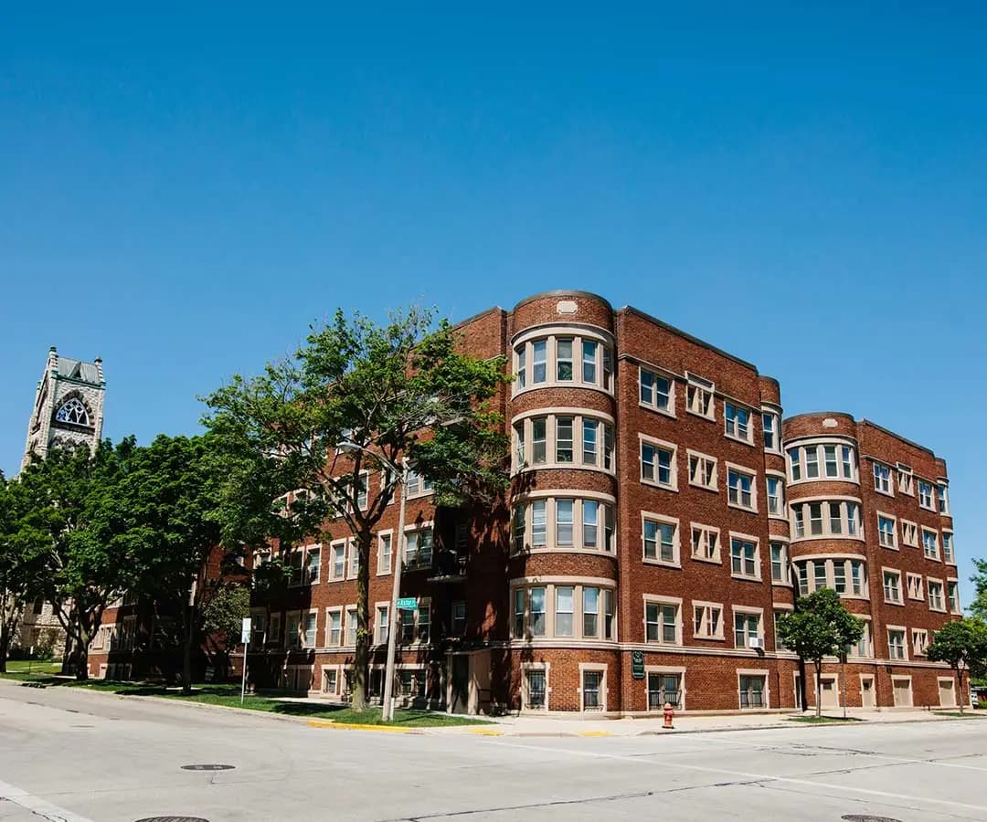 Milwaukee County apartments for rent - Property image - Windsor Court - 1
