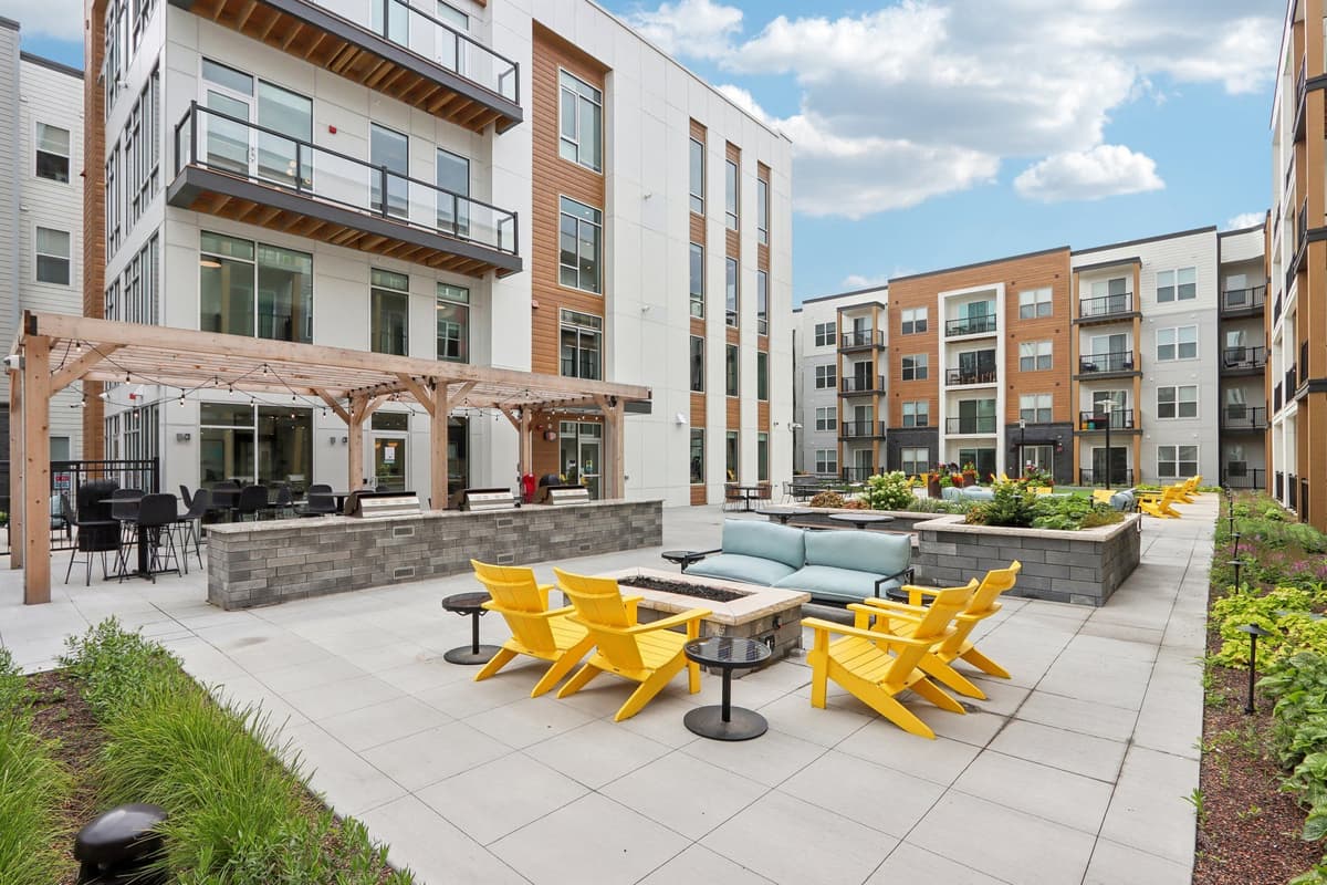 2929 on Mayfair - Apartment - 12