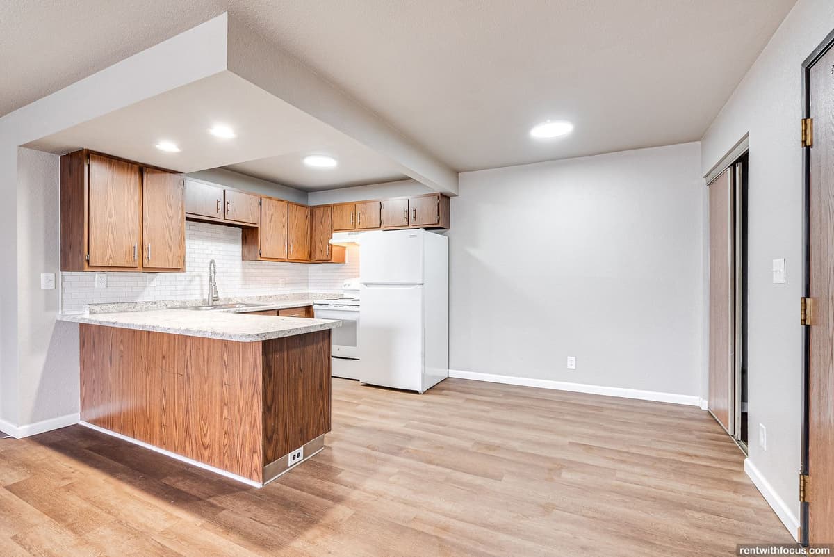 The Reserve on Southtowne III - Apartment - 16