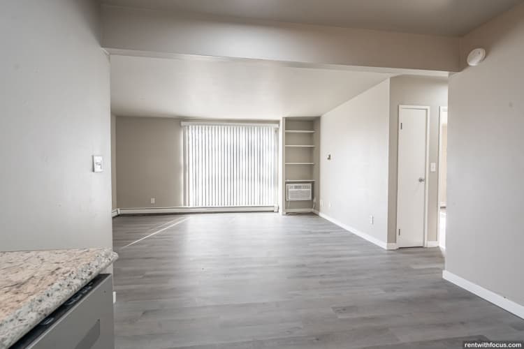 Milwaukee County apartments for rent - image - large (1).jpg
