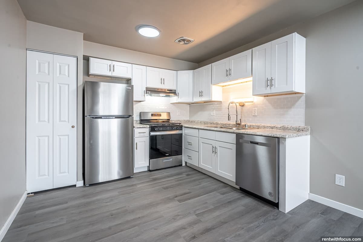 Apple Ridge Apartments - Apartment - 16