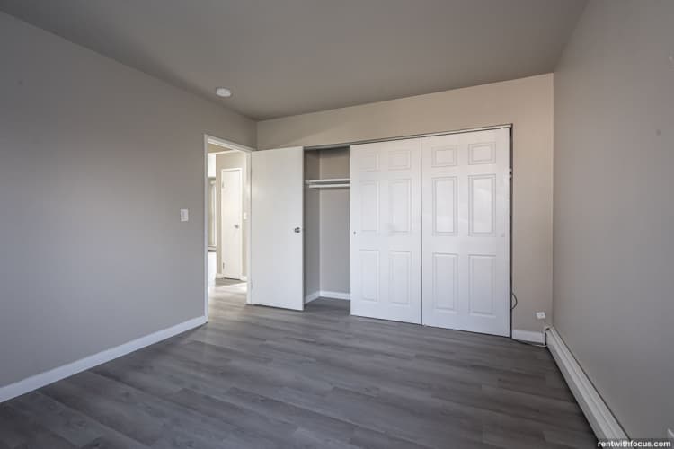 Milwaukee County apartments for rent - image - large (4).jpg