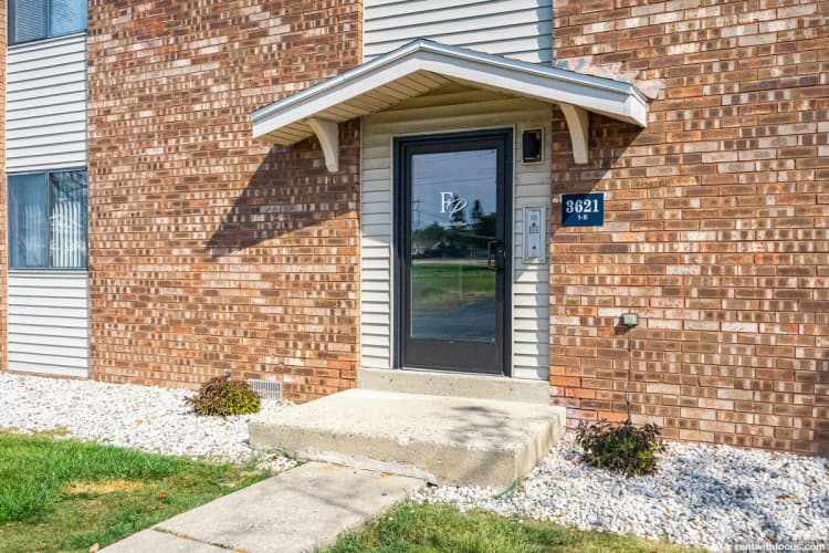 Milwaukee County apartments for rent - image - large (11).jpg